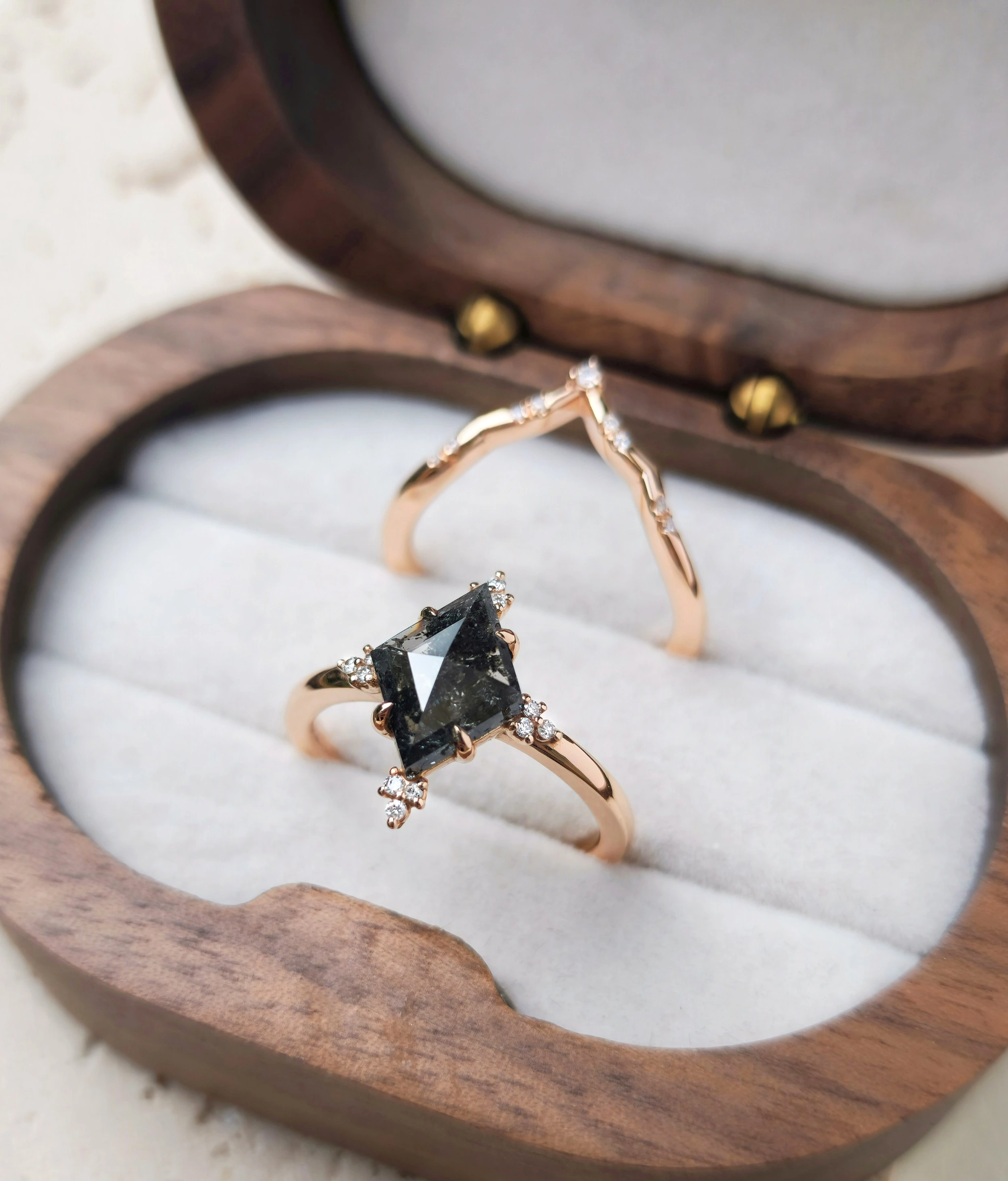 Diamond Tiara Wedding Ring in 18k Rose Gold