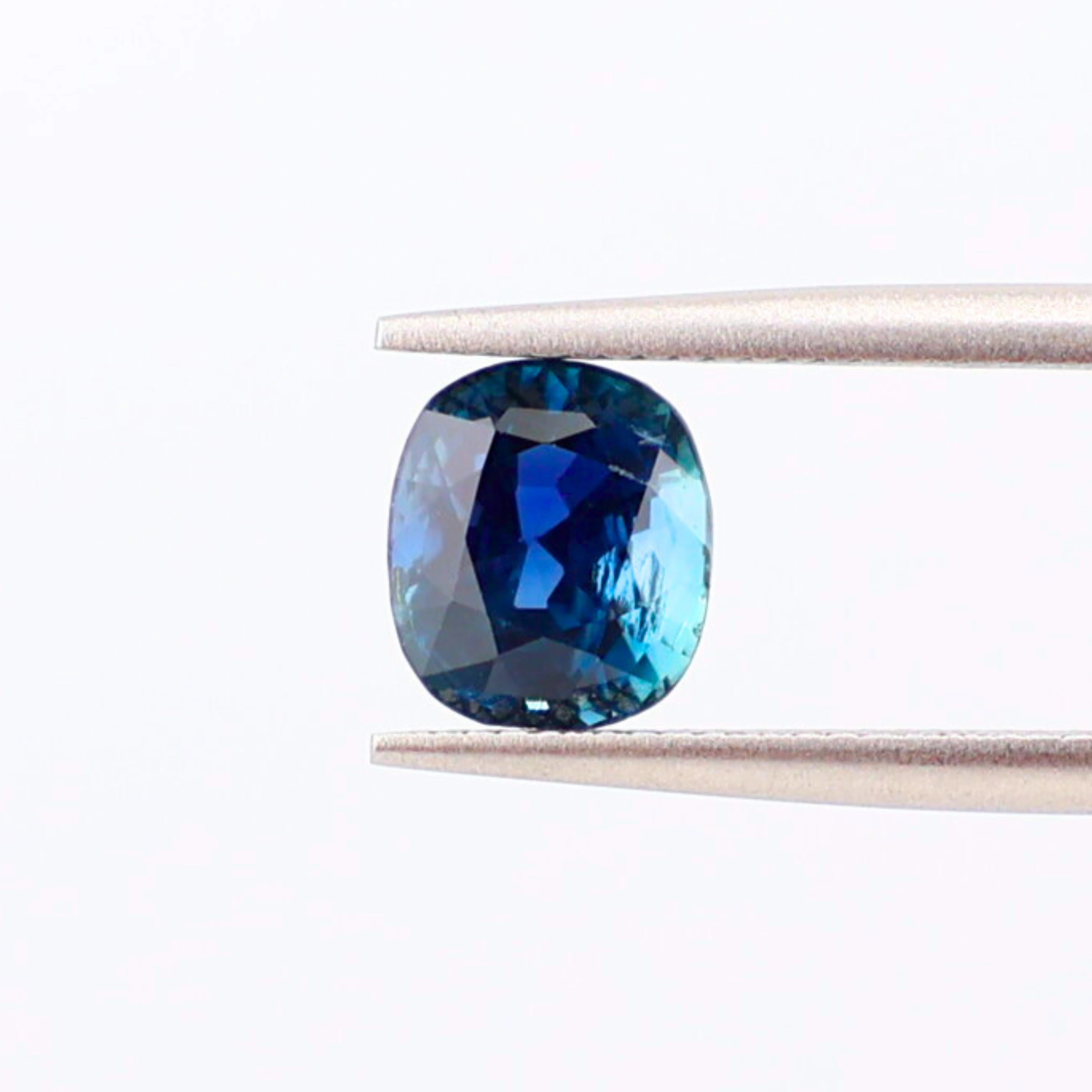 Blue Sapphire 2ct, Burma (Myanmar) with Certificate