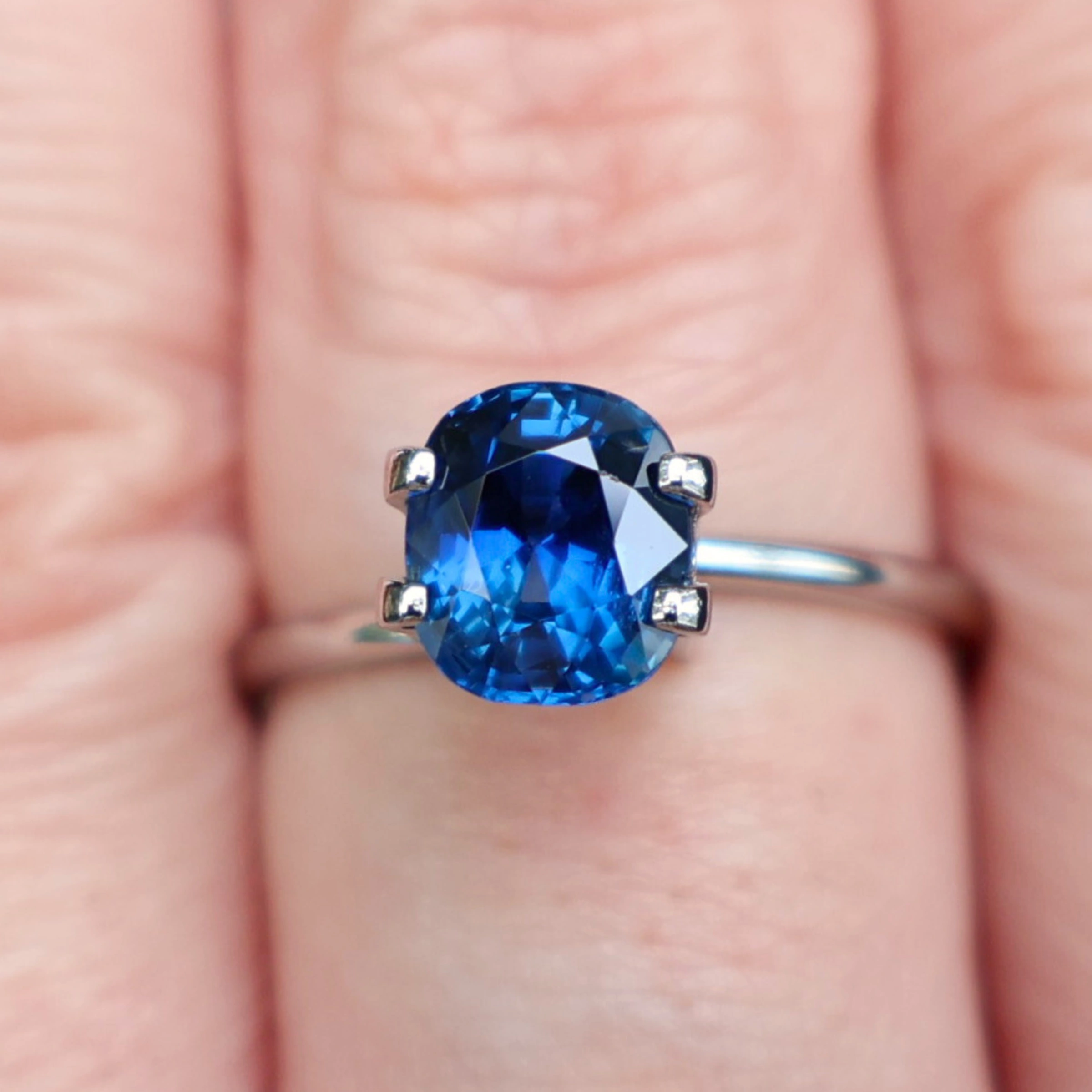 Blue Sapphire 2ct, Burma (Myanmar) with Certificate