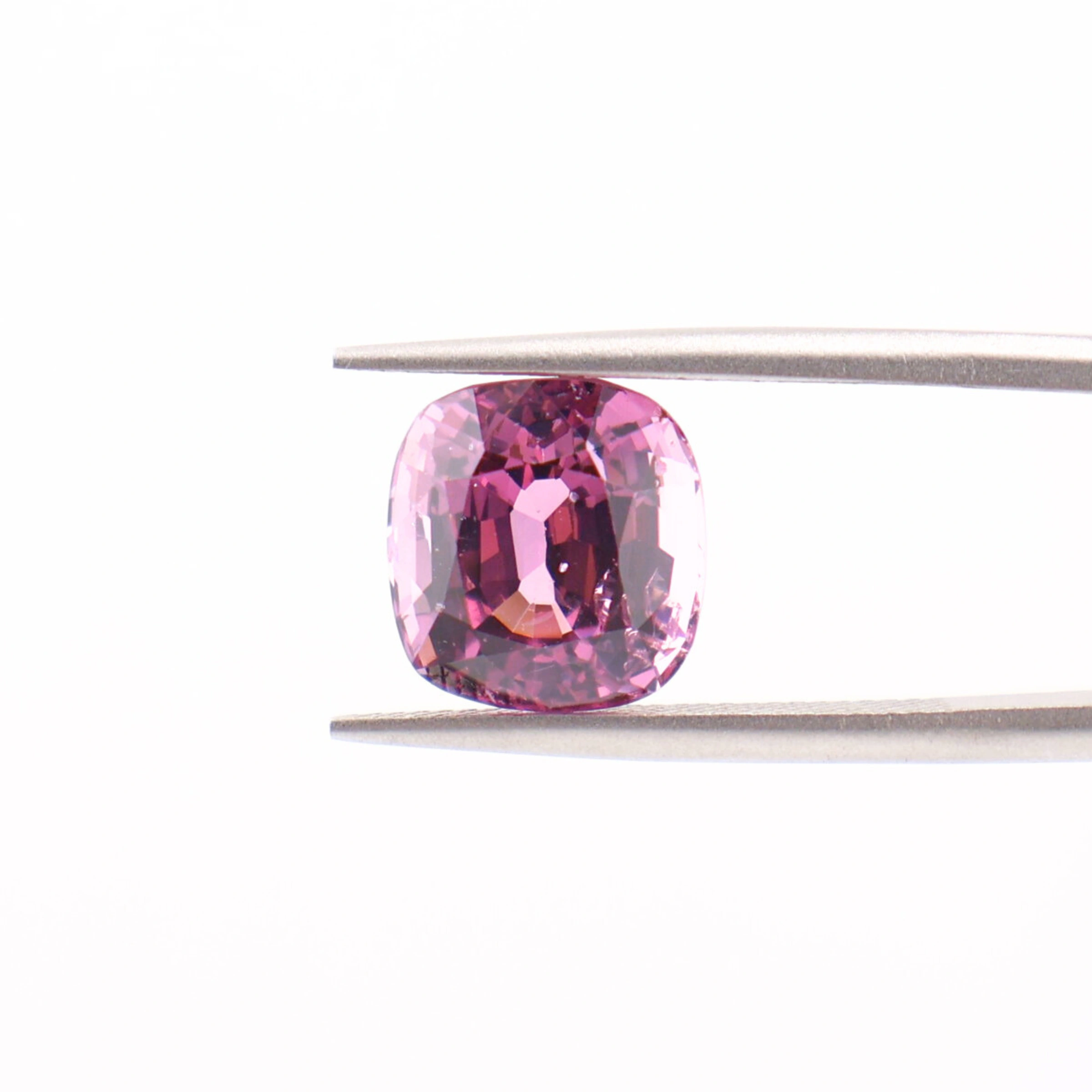 Pinkish Purple Spinel 5.66ct, Burma (Myanmar) with Certificate