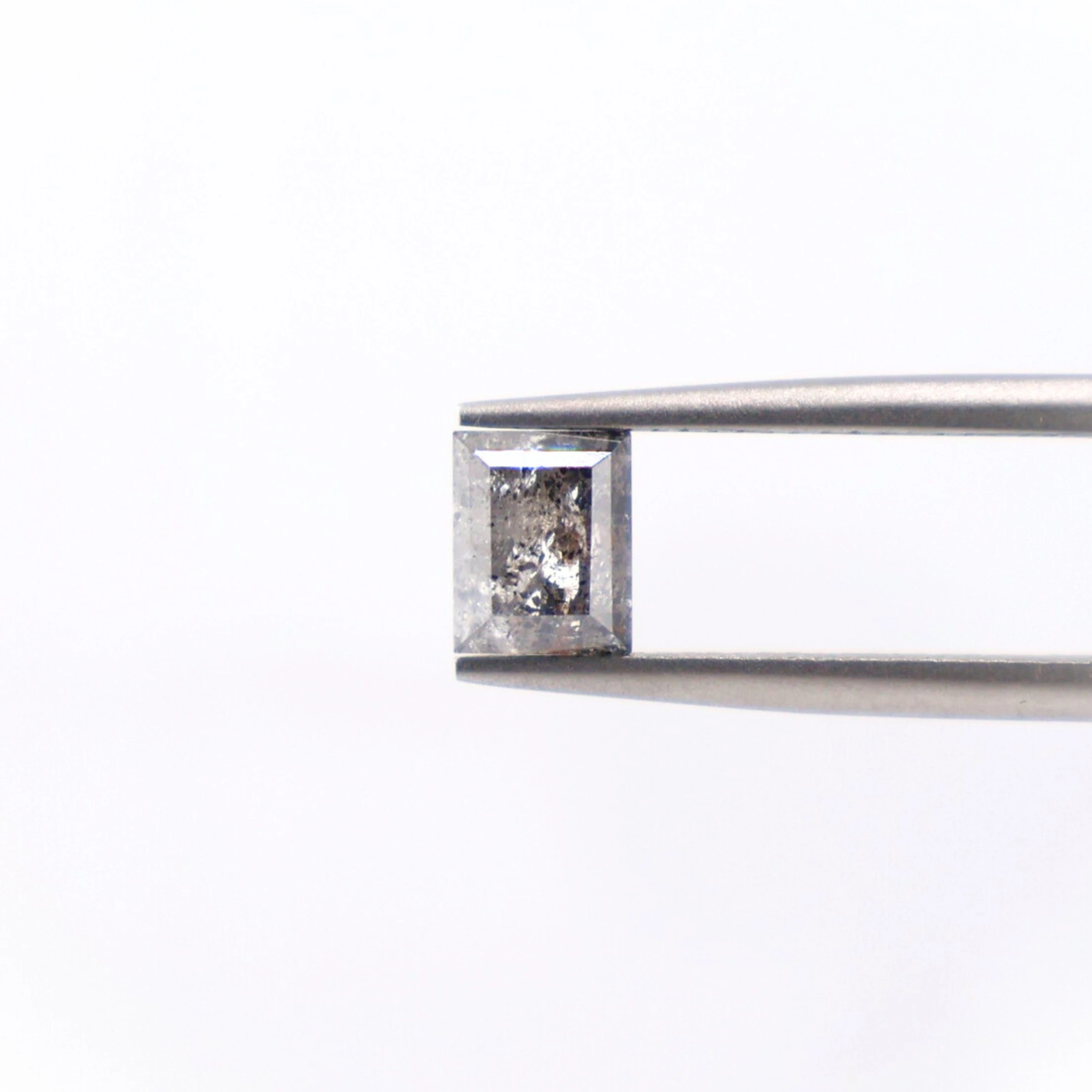 Rectangular Salt and Pepper Diamond 0.96ct, Africa