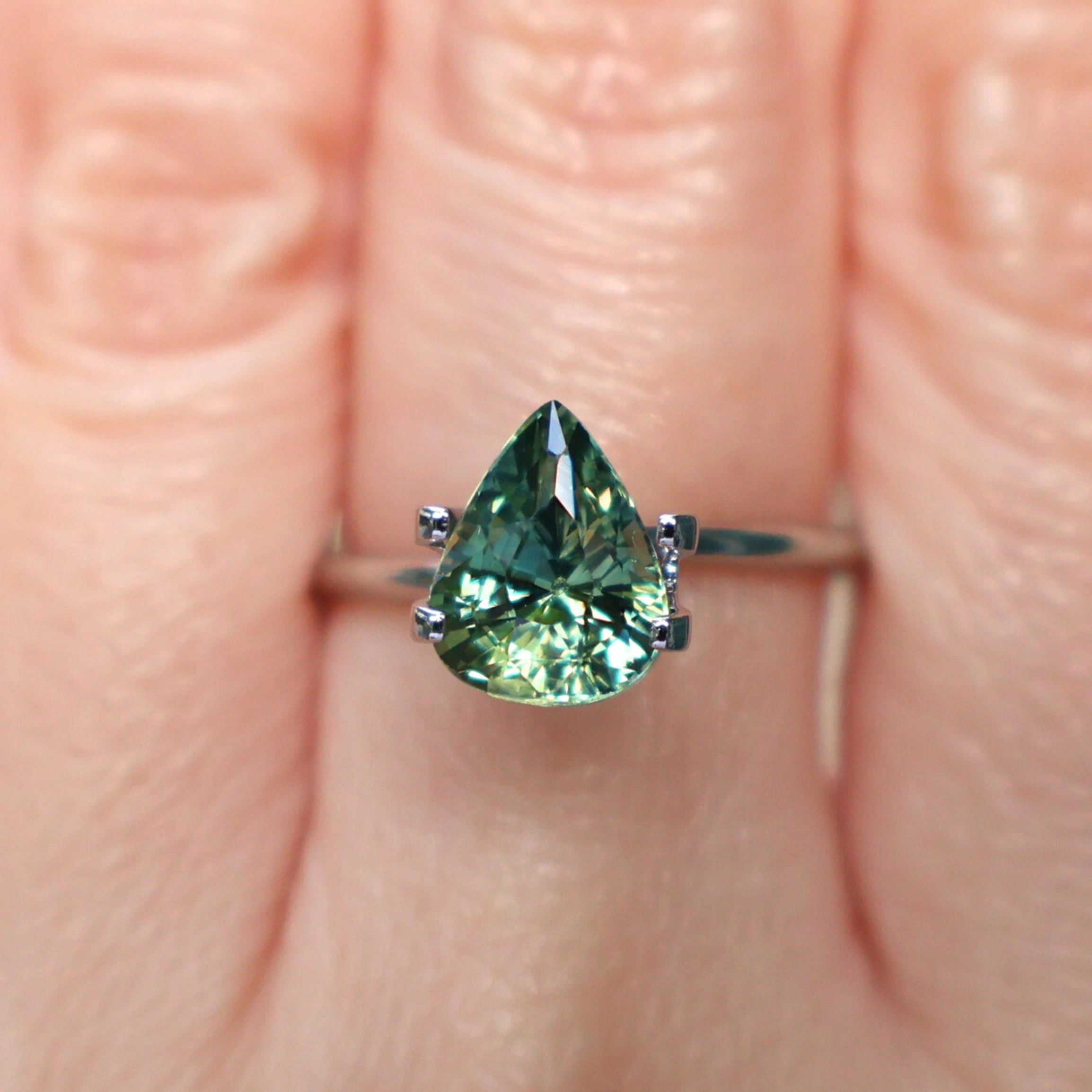 Teal and Yellow Bi-Coloured Sapphire 2.51ct, Madagascar